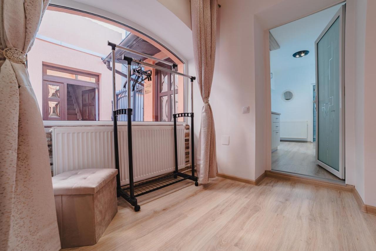 Apartamento Old Town Studio Braşov Exterior foto